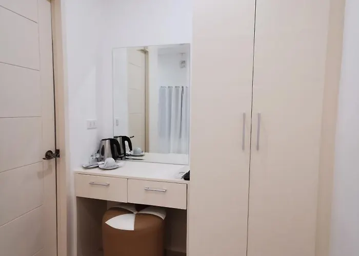 Acrige Apartelle At Heart Of Aparthotel Bogo